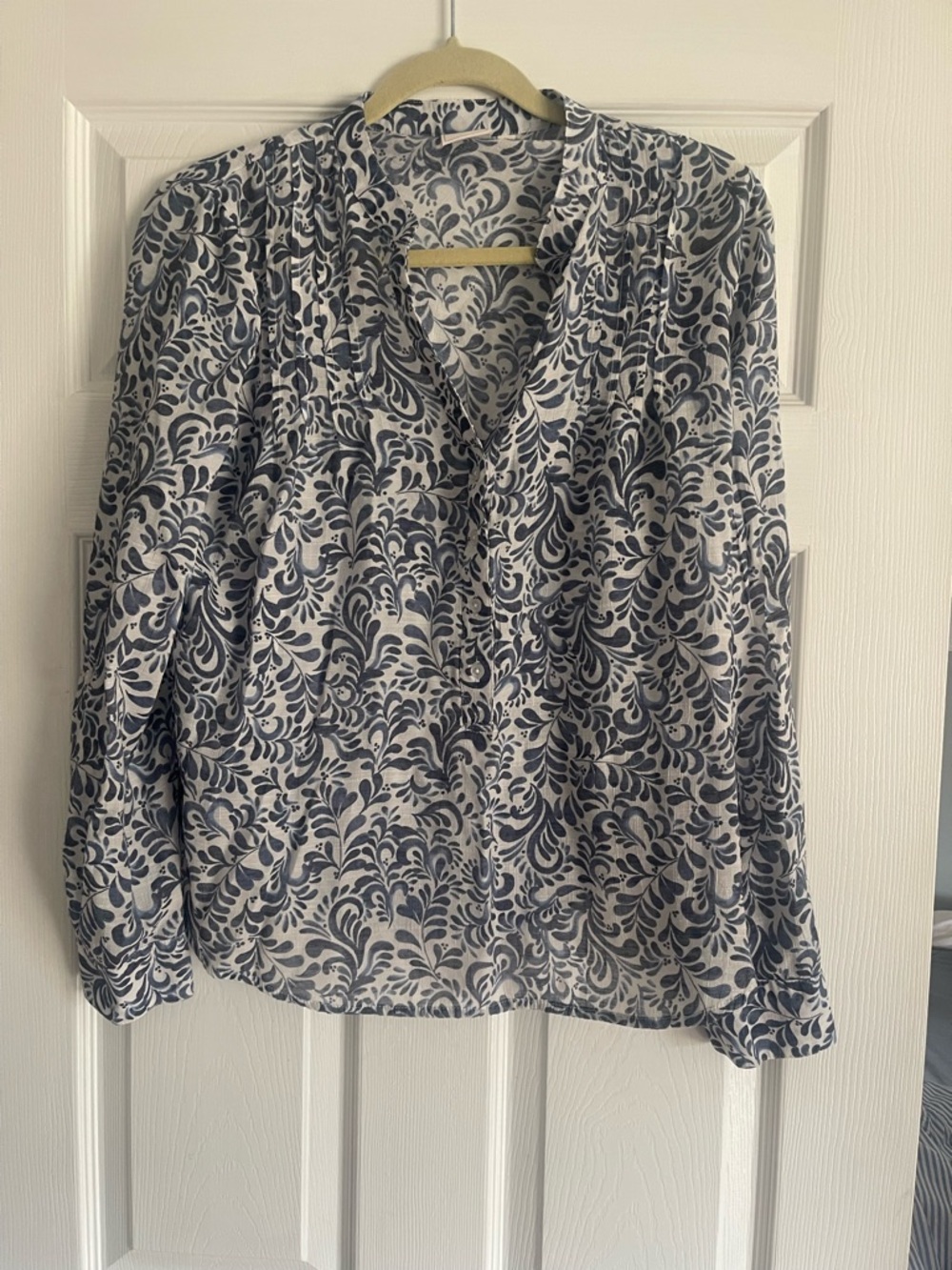 Zac & Rachel Navy and White V-Neck Printed Button Blouse